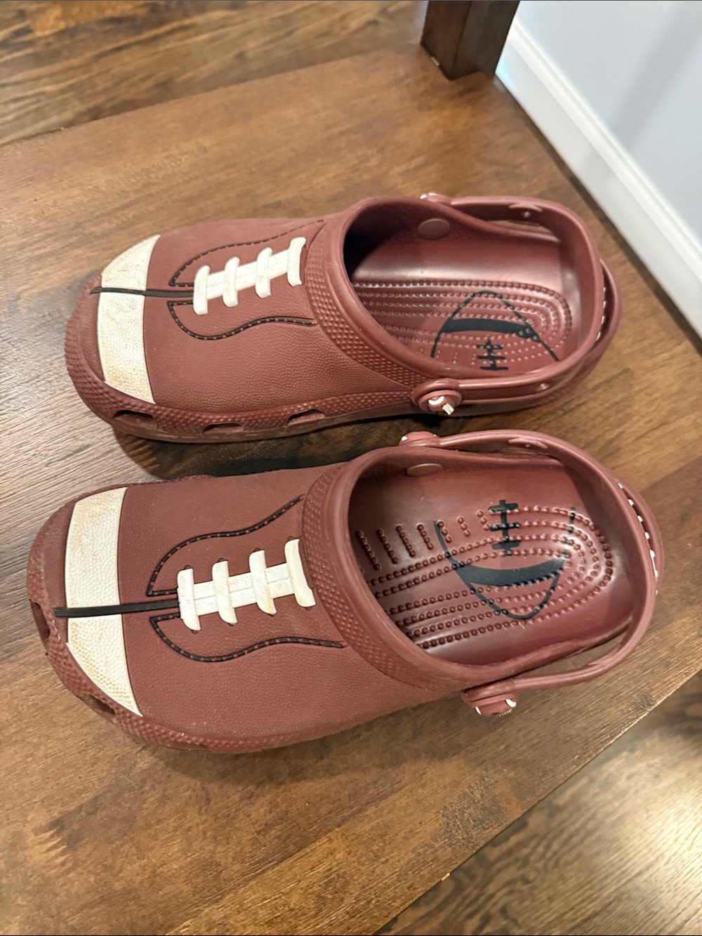 Kids Football-Style Clog - Maroon/Brown with White Laces j6